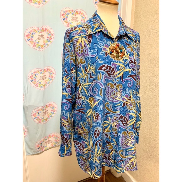 🌈 Beautiful Vintage Art button top - Picture 3 of 7